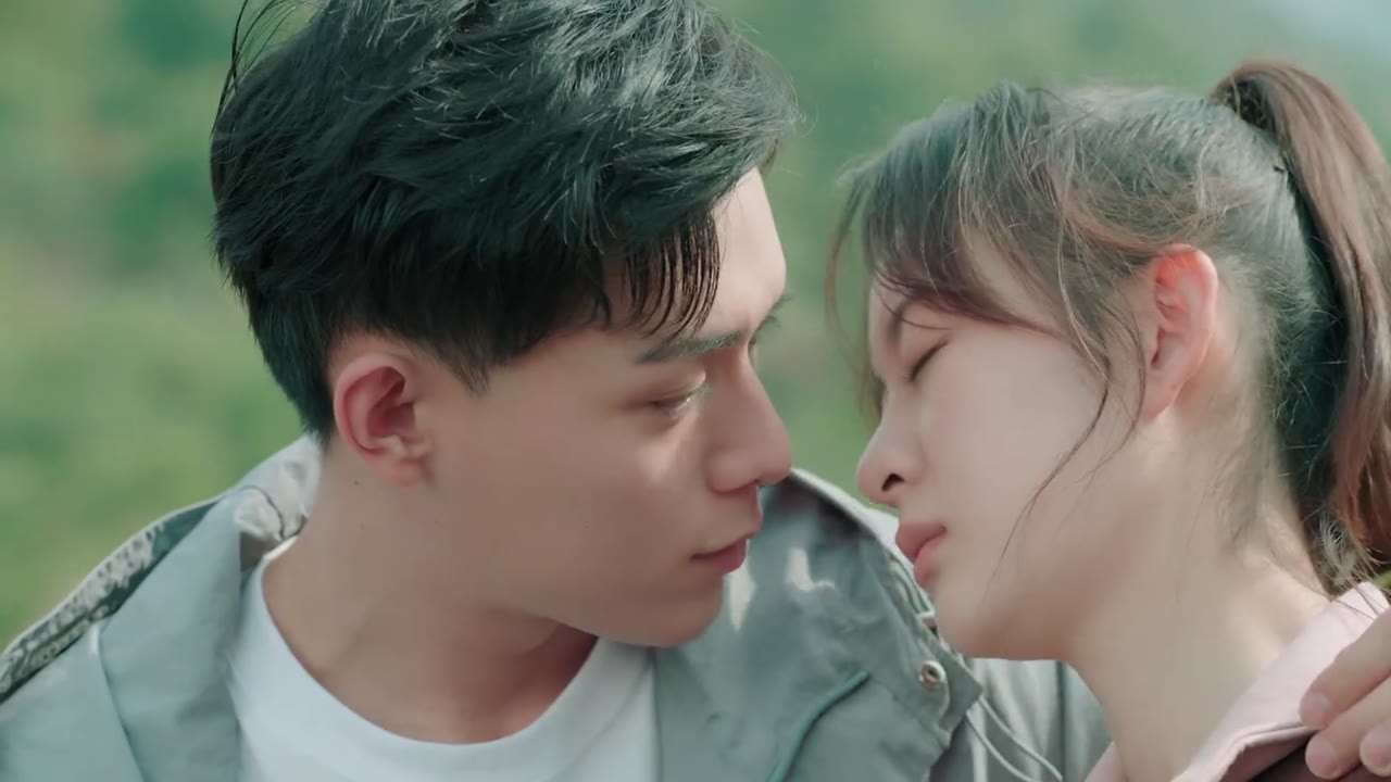 33 Lần Hôn Đầu tập 9