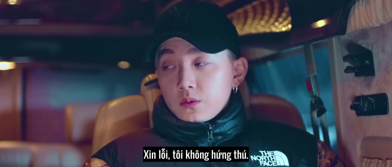 Người đàn ông kì quái trong nhà tập 8 cảnh 3