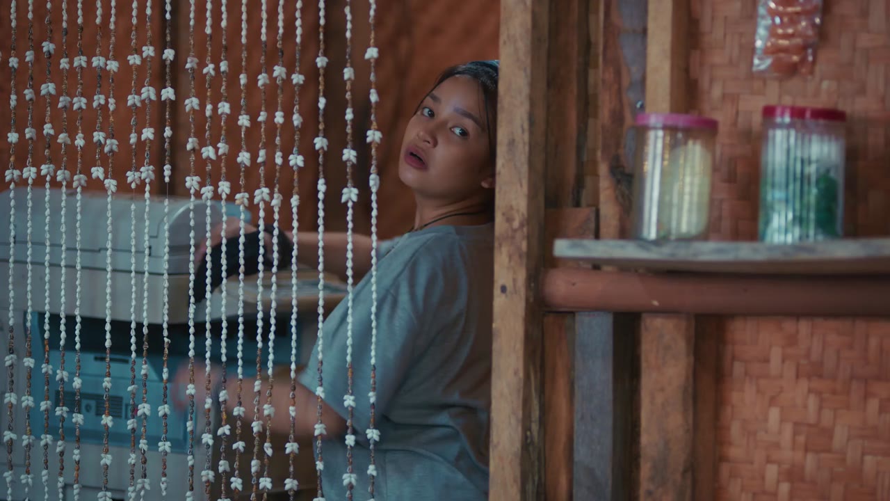 Bông hồng thứ 18 - cảnh 1