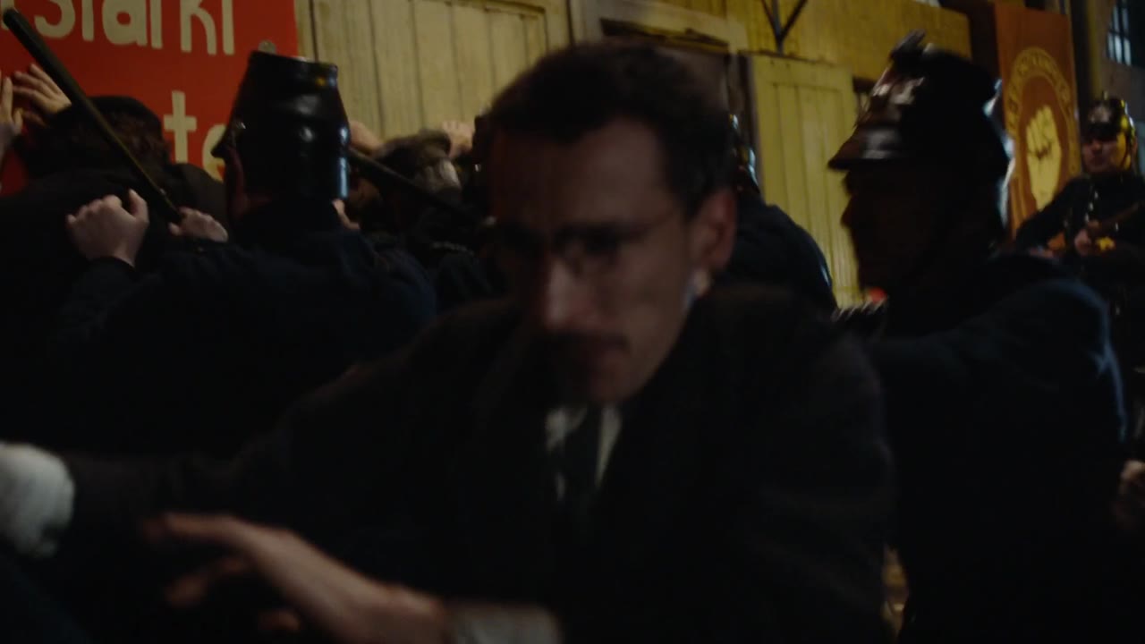 Babylon Berlin (Phần 1) tập 8 cảnh 2