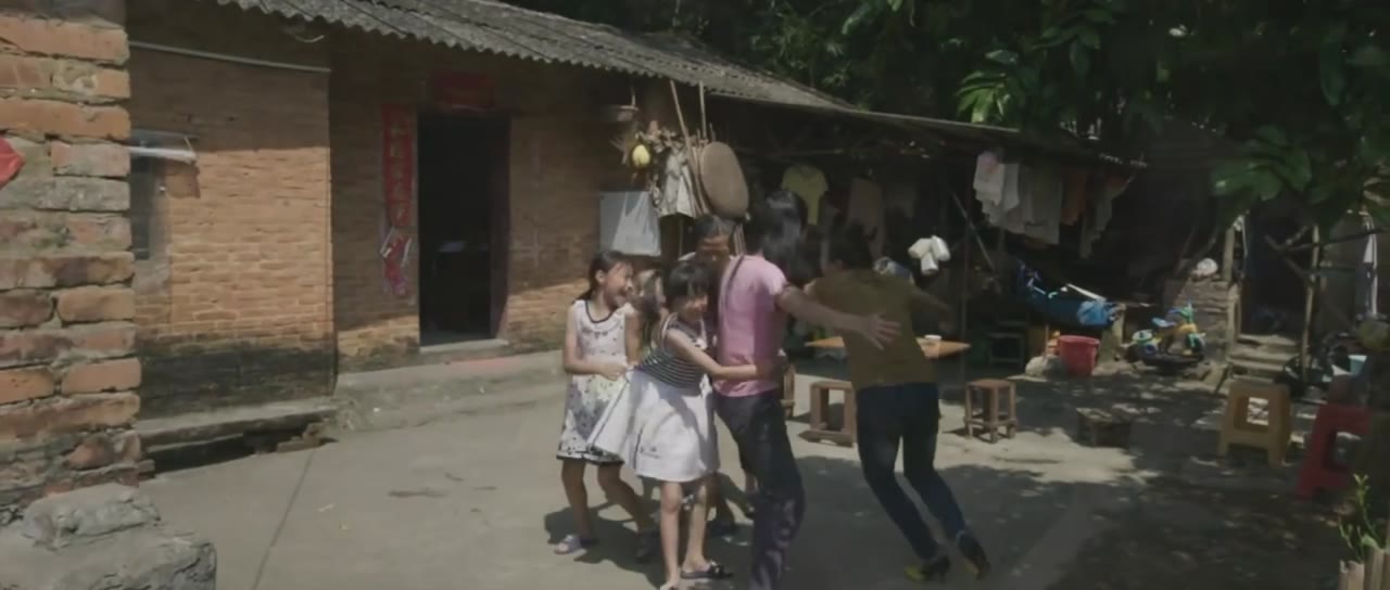 Tiểu Ái tập 1 cảnh 2