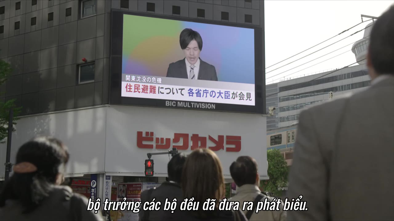 Mặt trời chìm đáy biển: Những người mang hy vọng tập 4 cảnh 2