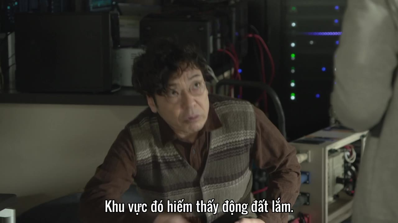 Mặt trời chìm đáy biển: Những người mang hy vọng tập 5 cảnh 2