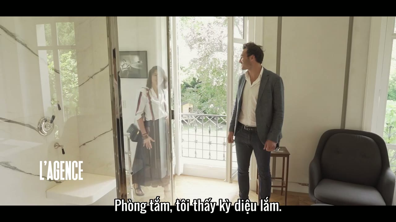 Công ty gia đình: Bất động sản hạng sang (Phần 1) tập 1 cảnh 3