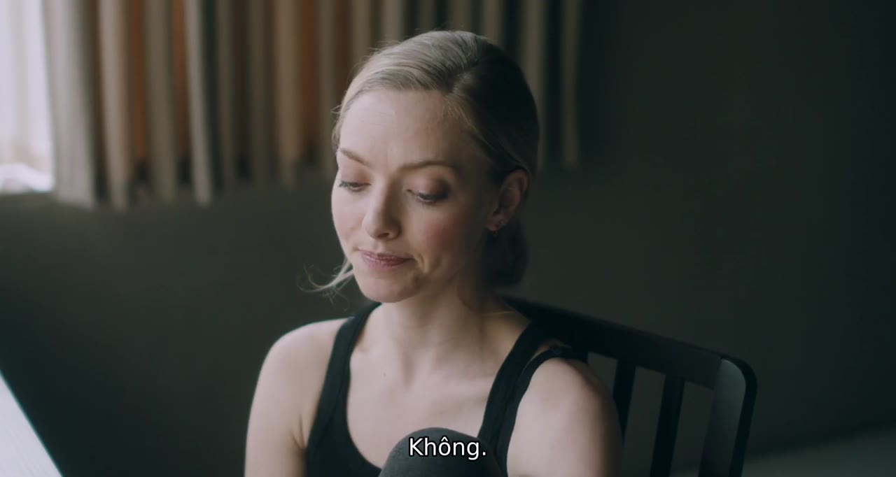 You Should Have Left tập 1 cảnh 2