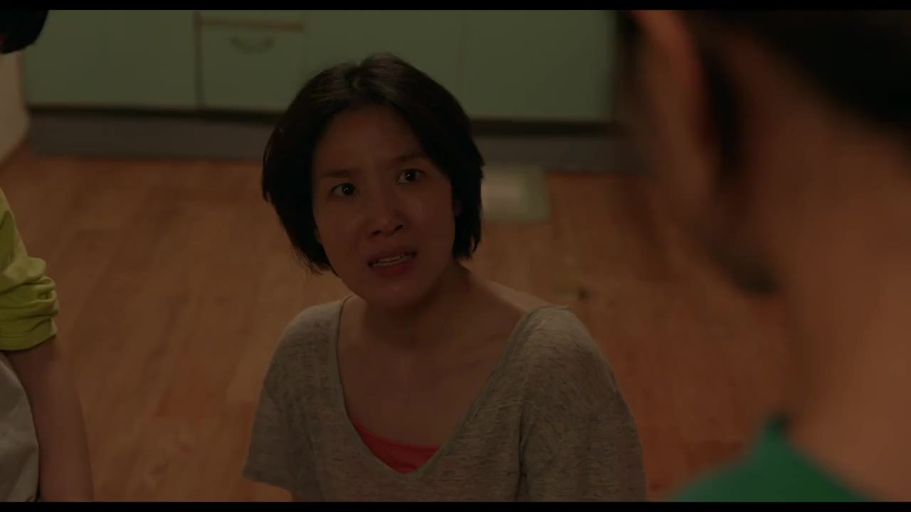 The Girl on a Bulldozer tập 1 cảnh 2