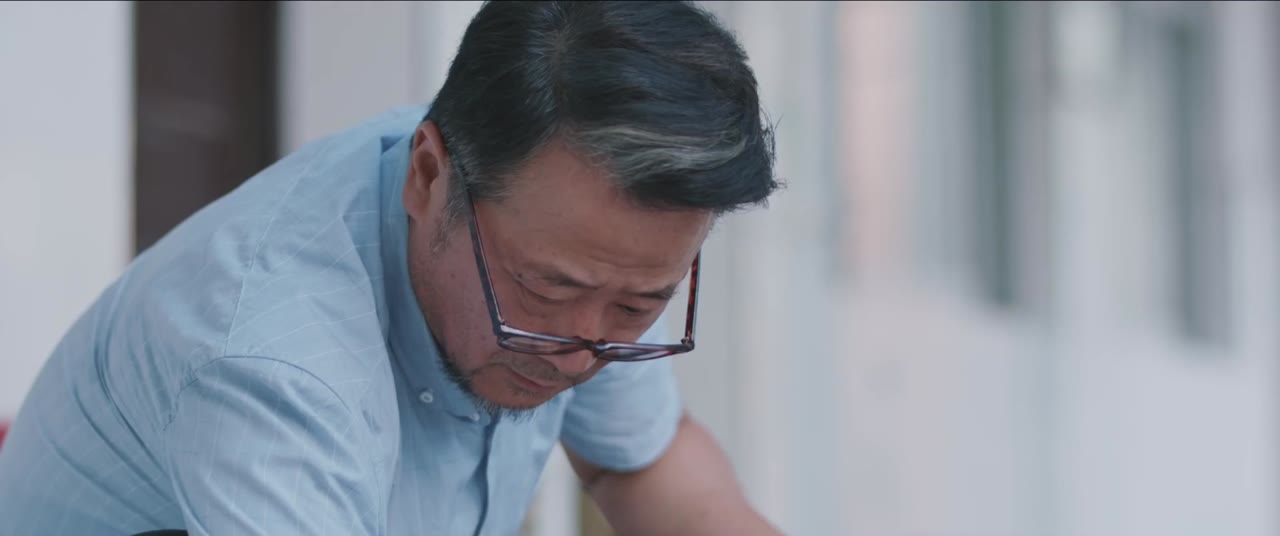 Người Theo Đuổi Ánh Sáng tập 2 cảnh 2