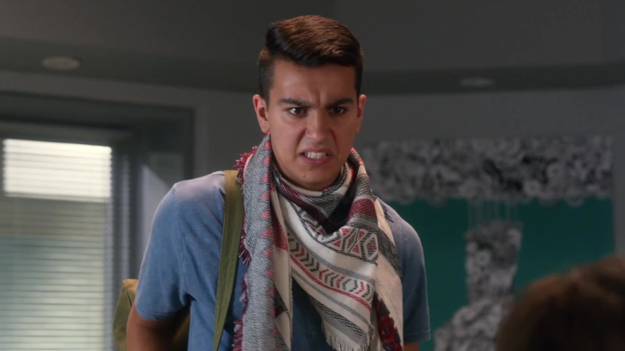 Trường Degrassi: Lớp Kế Tiếp (Phần 4) tập 5