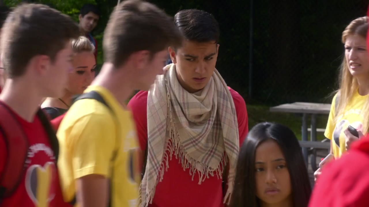 Trường Degrassi: Lớp Kế Tiếp (Phần 4) tập 5 cảnh 2