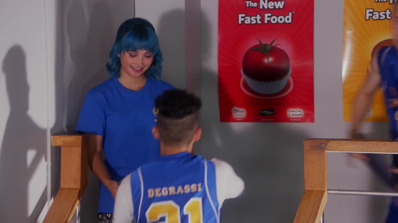 Trường Degrassi: Lớp Kế Tiếp (Phần 4) tập 8 cảnh 3