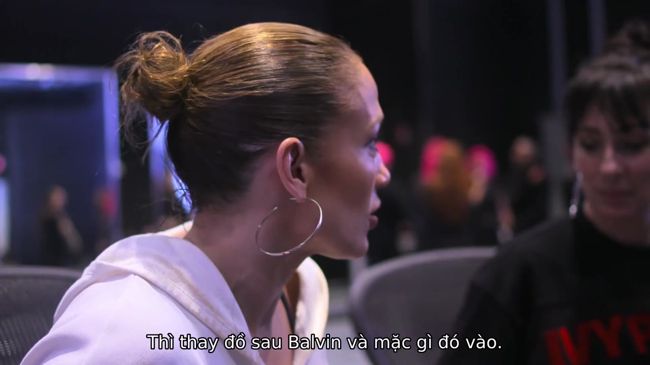 Jennifer Lopez: Giữa giờ tập 1 cảnh 2