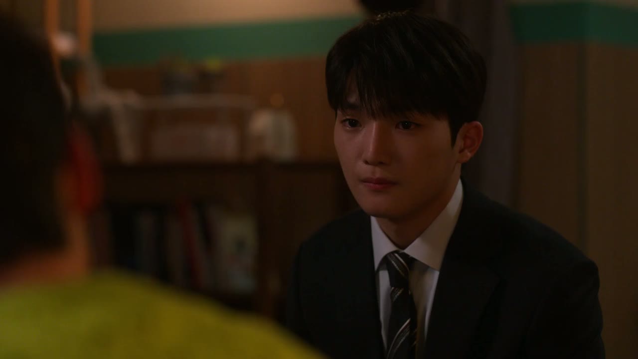 XO, Kitty tập 4 cảnh 2
