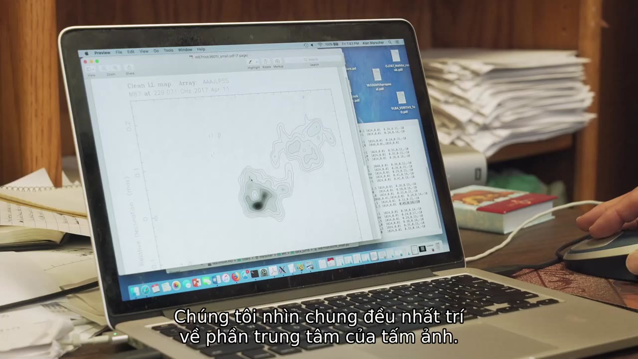 Hố Đen: Tất Cả Những Gì Chúng Ta Biết tập 1 cảnh 3