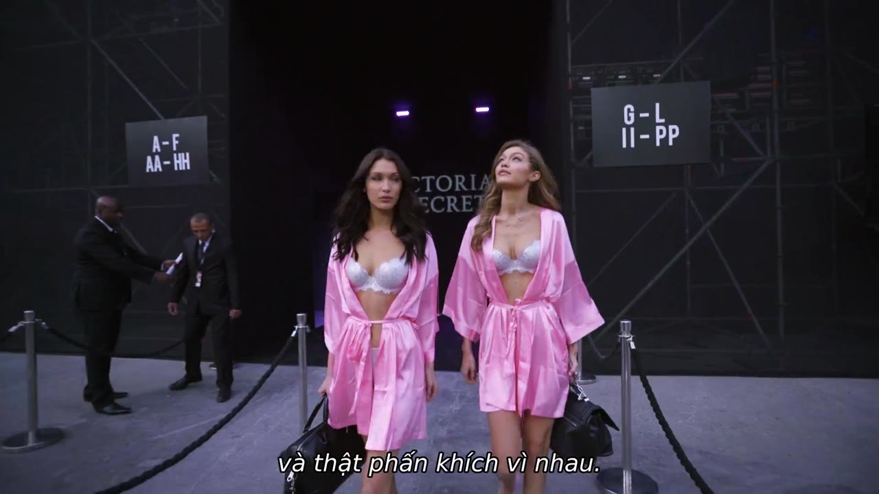 Thời Trang Nội Y Của Victoria's Secret 2016 tập 1 cảnh 2