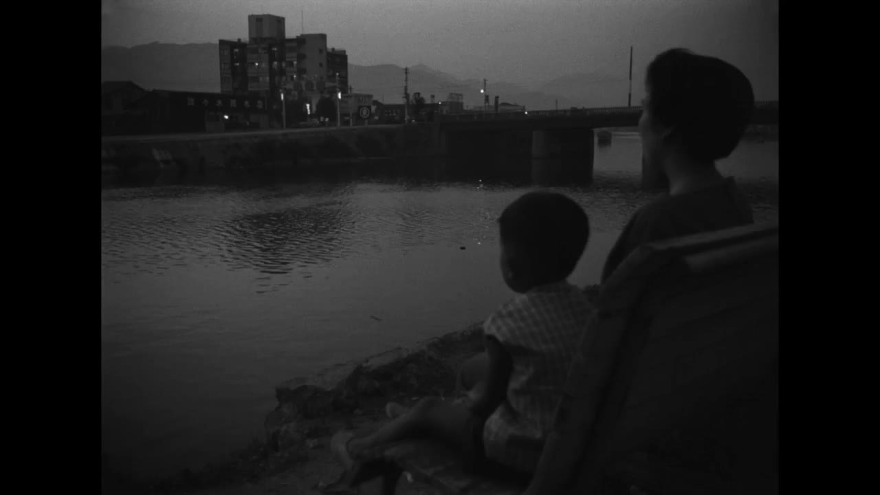 Hiroshima Tình Yêu Của Tôi - cảnh 2