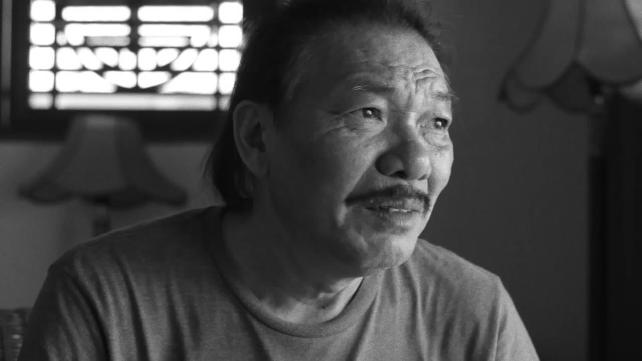 Màu Cỏ Úa - cảnh 1