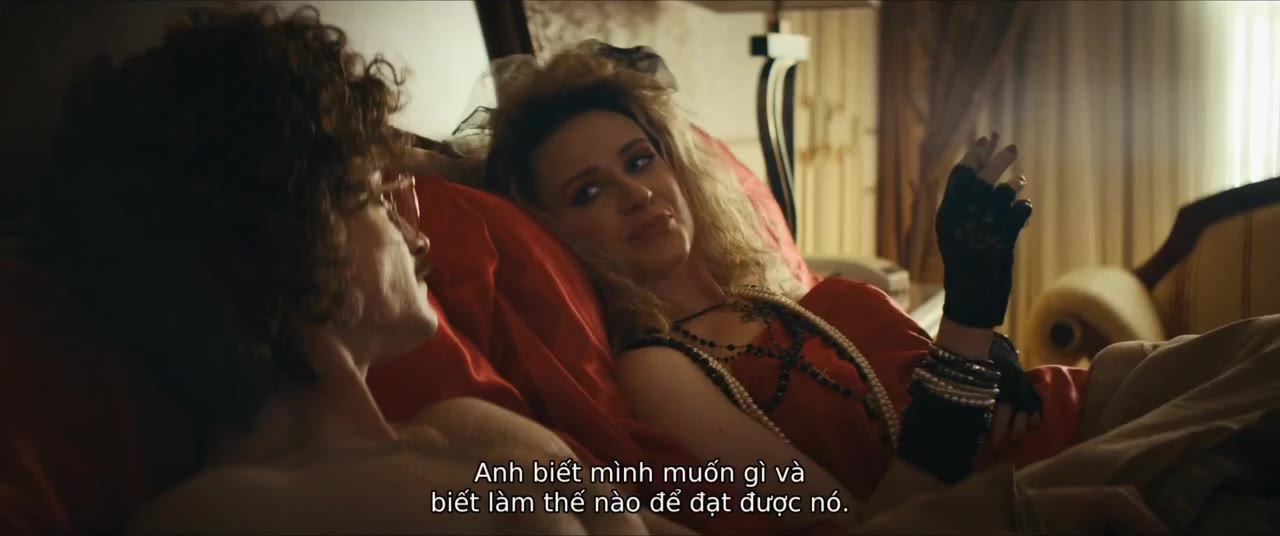 Weird: The Al Yankovic Story tập 1 cảnh 2