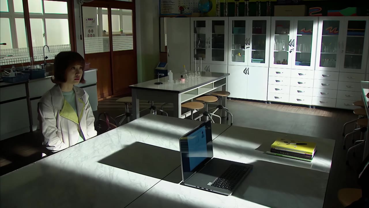 Nữ Hoàng Lớp Học tập 3