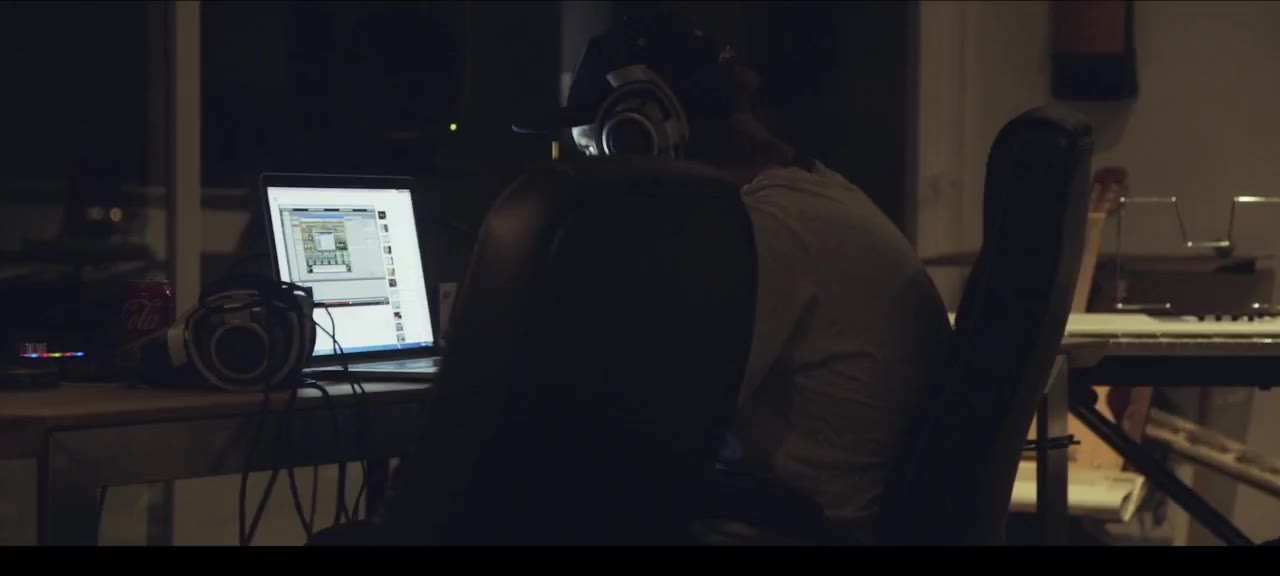 DJ Avicii Và Những Câu Chuyện Có Thật - cảnh 2