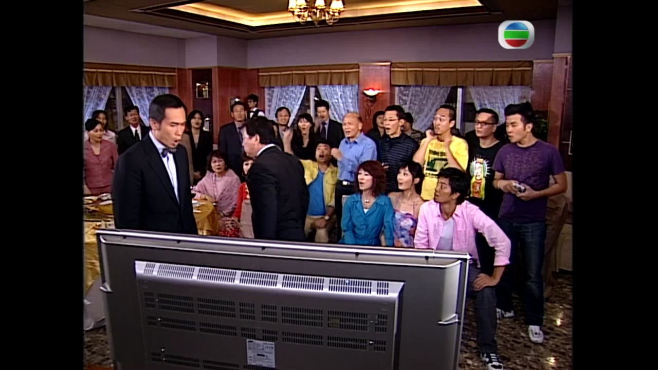 Sóng Gió Gia Tộc - cảnh 3