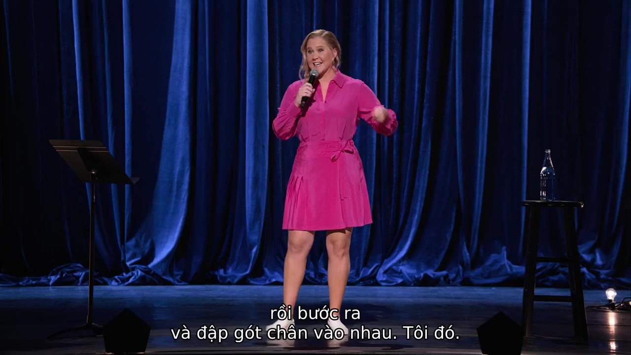 Amy Schumer: Liên lạc khẩn cấp tập 1 cảnh 2