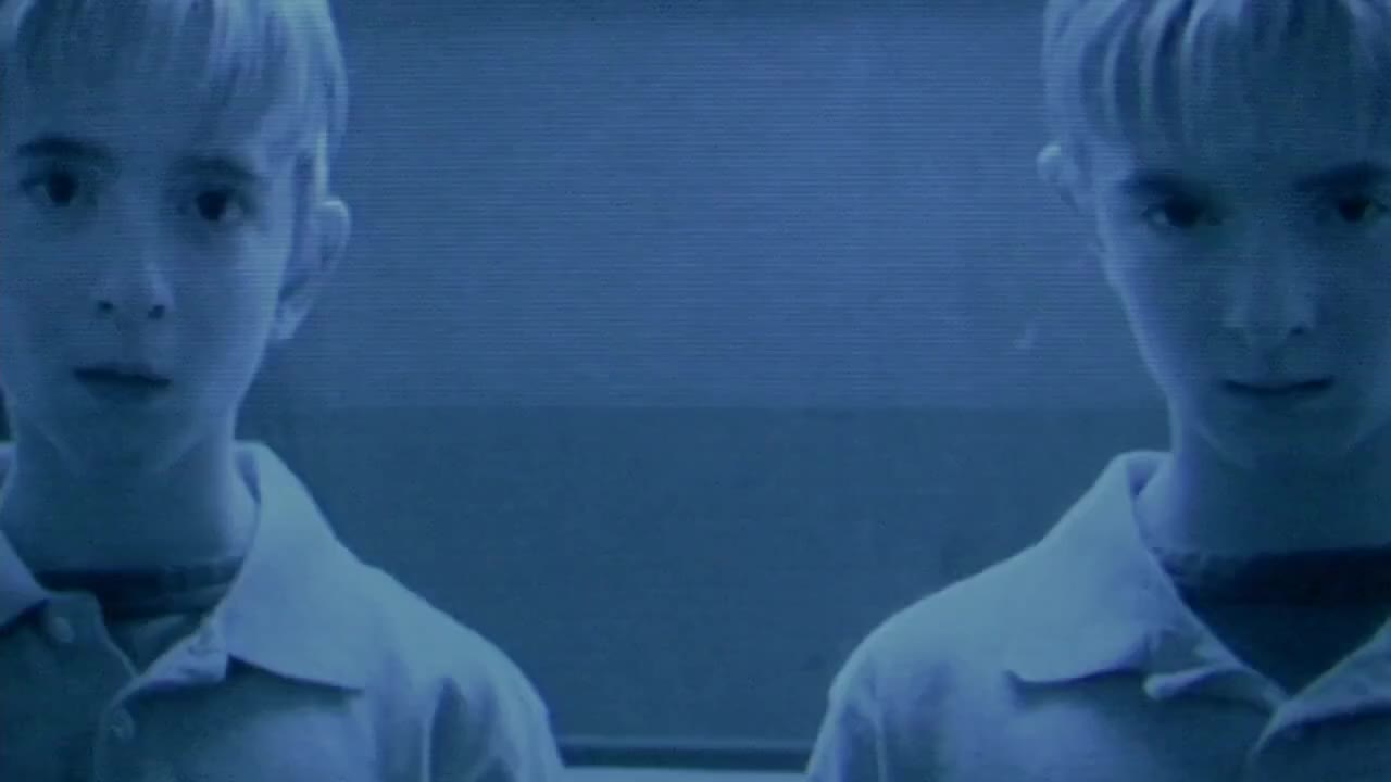 Seconds Apart tập 1 cảnh 3