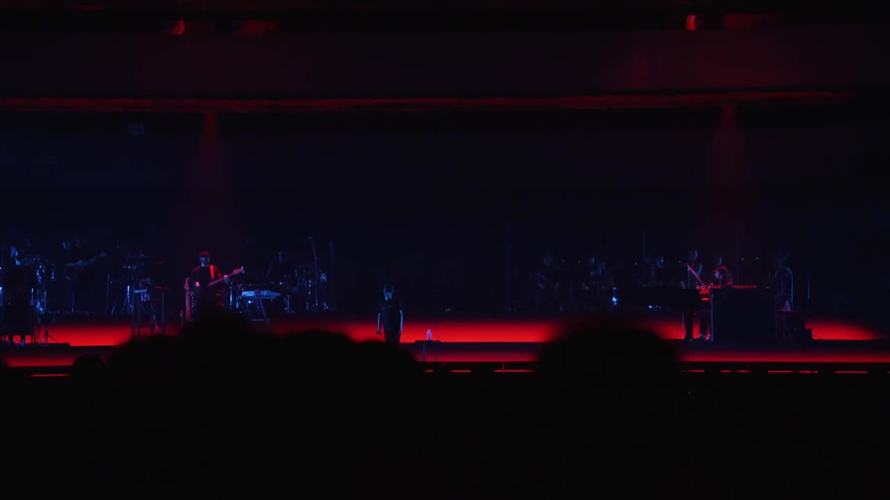 Hikaru Utada: Laughter in the Dark Tour 2018 tập 1 cảnh 3