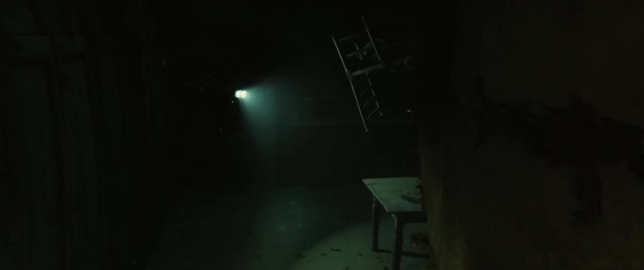 The Deep House tập 1 cảnh 2