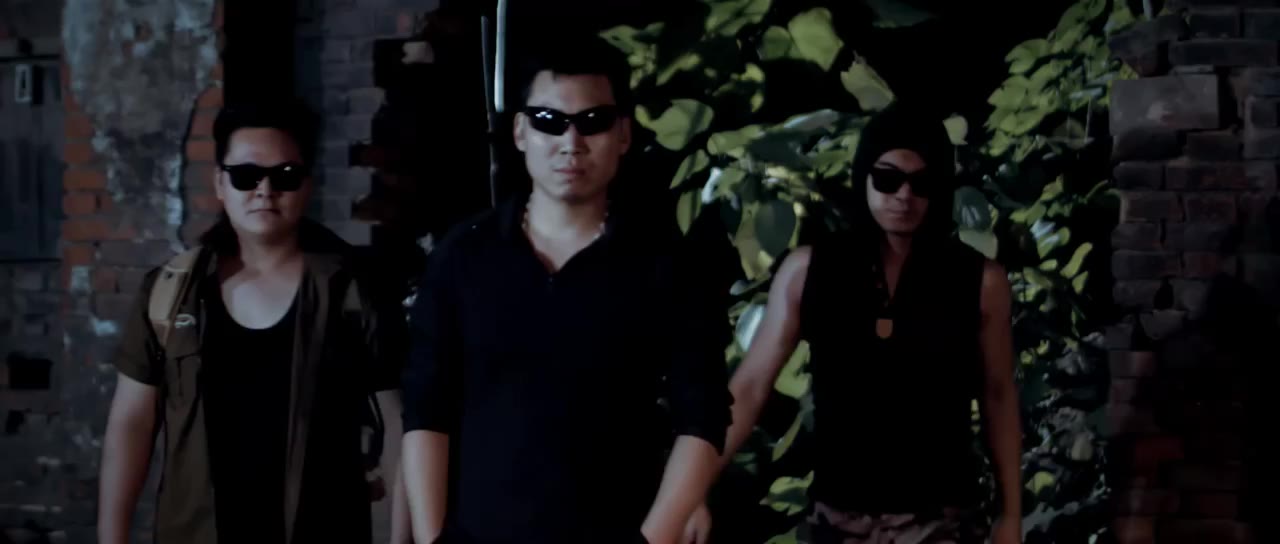 Anh hùng lạc lỗi - cảnh 3