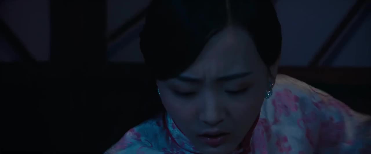 Bóng Ma Của Ngôi Nhà tập 1 cảnh 2