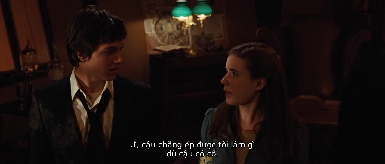 Gánh Xiếc Quái Dị: Đệ Tử Ma Cà Rồng tập 1 cảnh 2