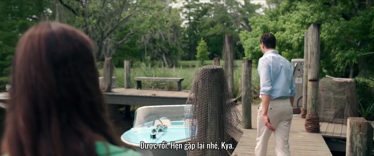 Xa Ngoài Kia Nơi Loài Tôm Hát - cảnh 2