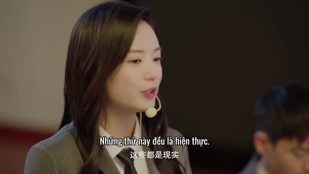 Cùng Anh Mười Năm, Trao Em Nửa Đời - cảnh 3