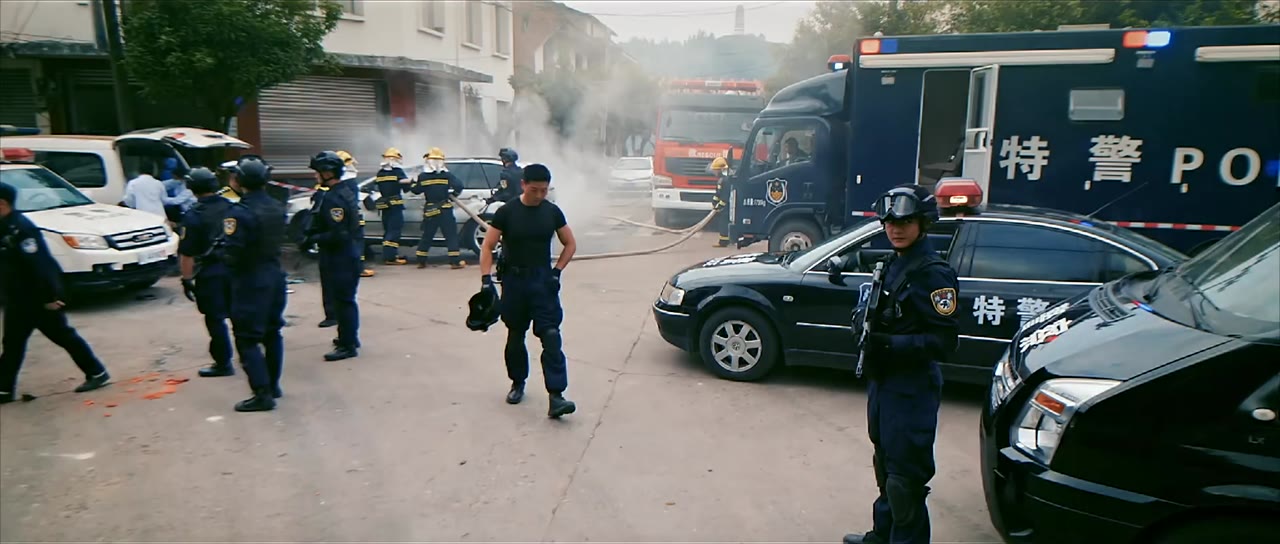Đội SWAT Báo Đen tập 1 cảnh 3