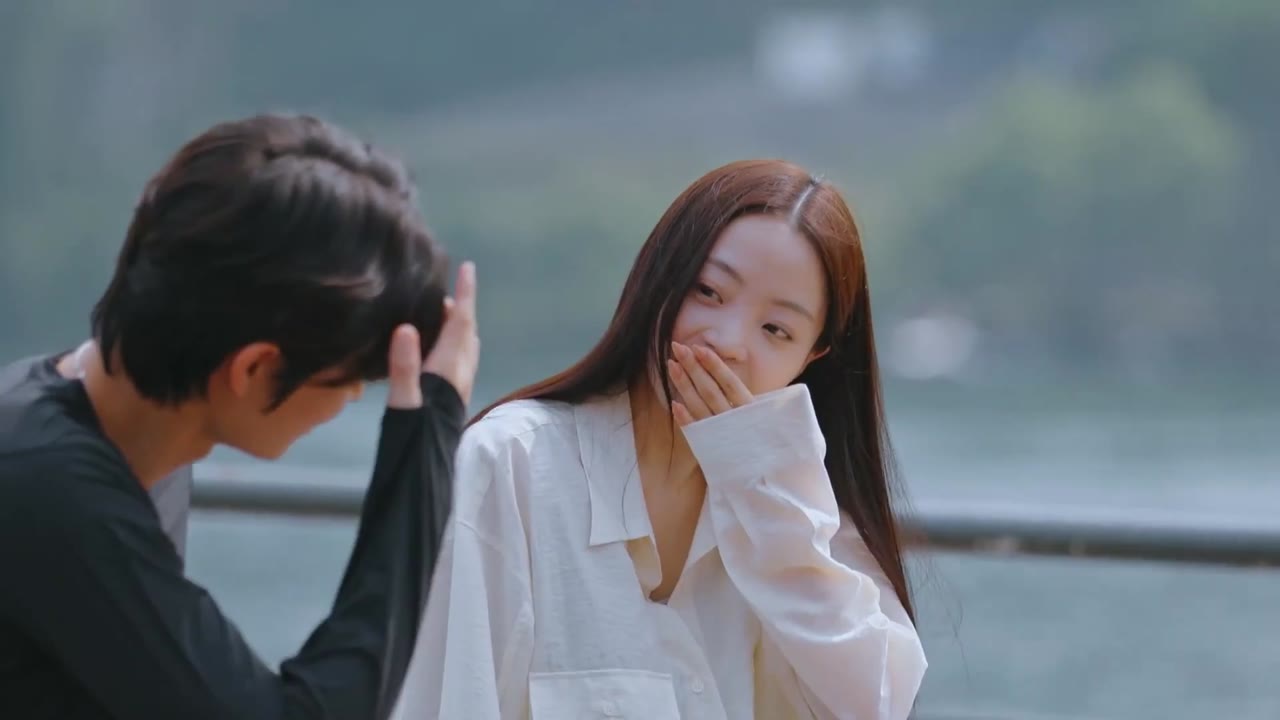 Transit Love Mùa 2 tập 9 cảnh 3
