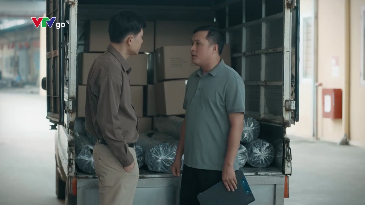 Dưới Ô Cửa Sáng Đèn tập 2 cảnh 2