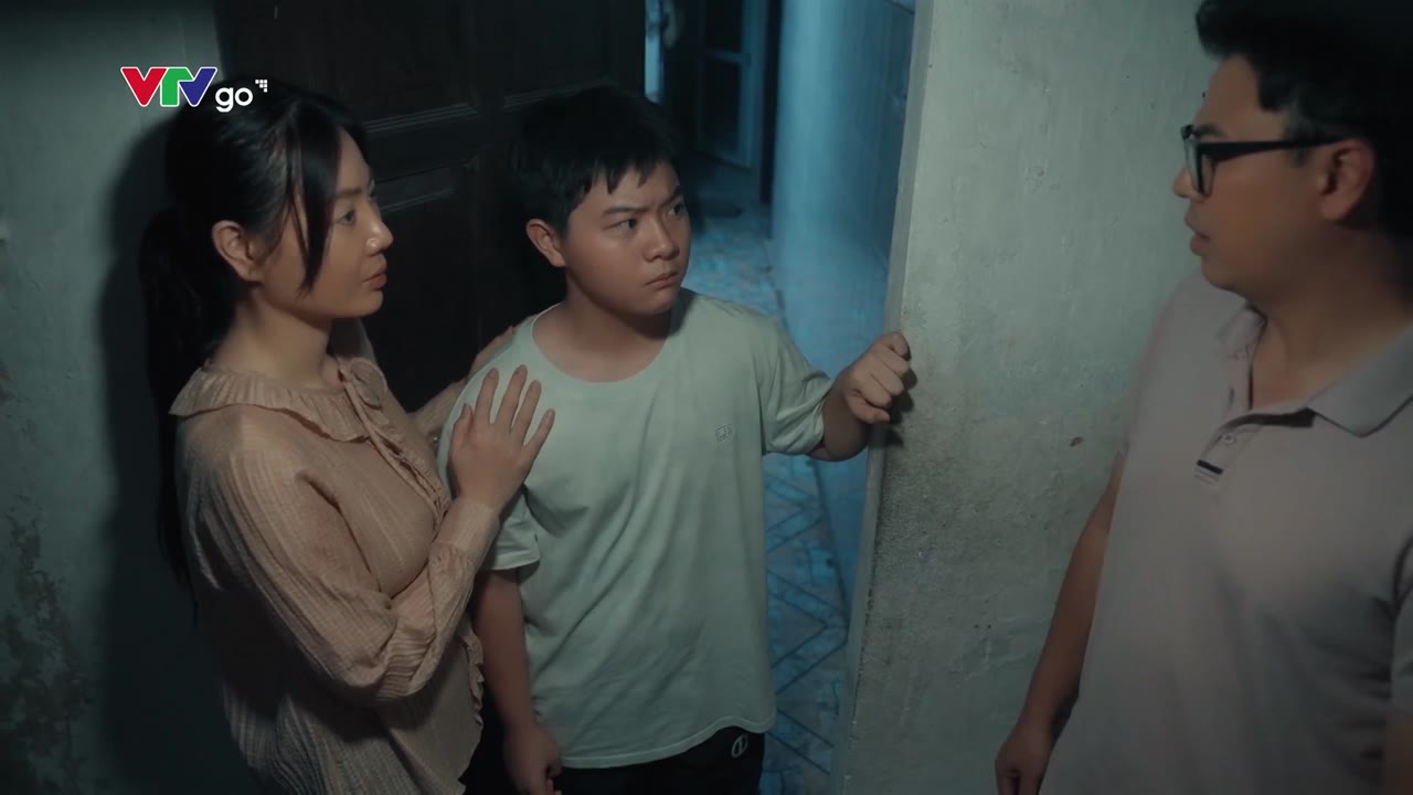 Dưới Ô Cửa Sáng Đèn tập 14 cảnh 3