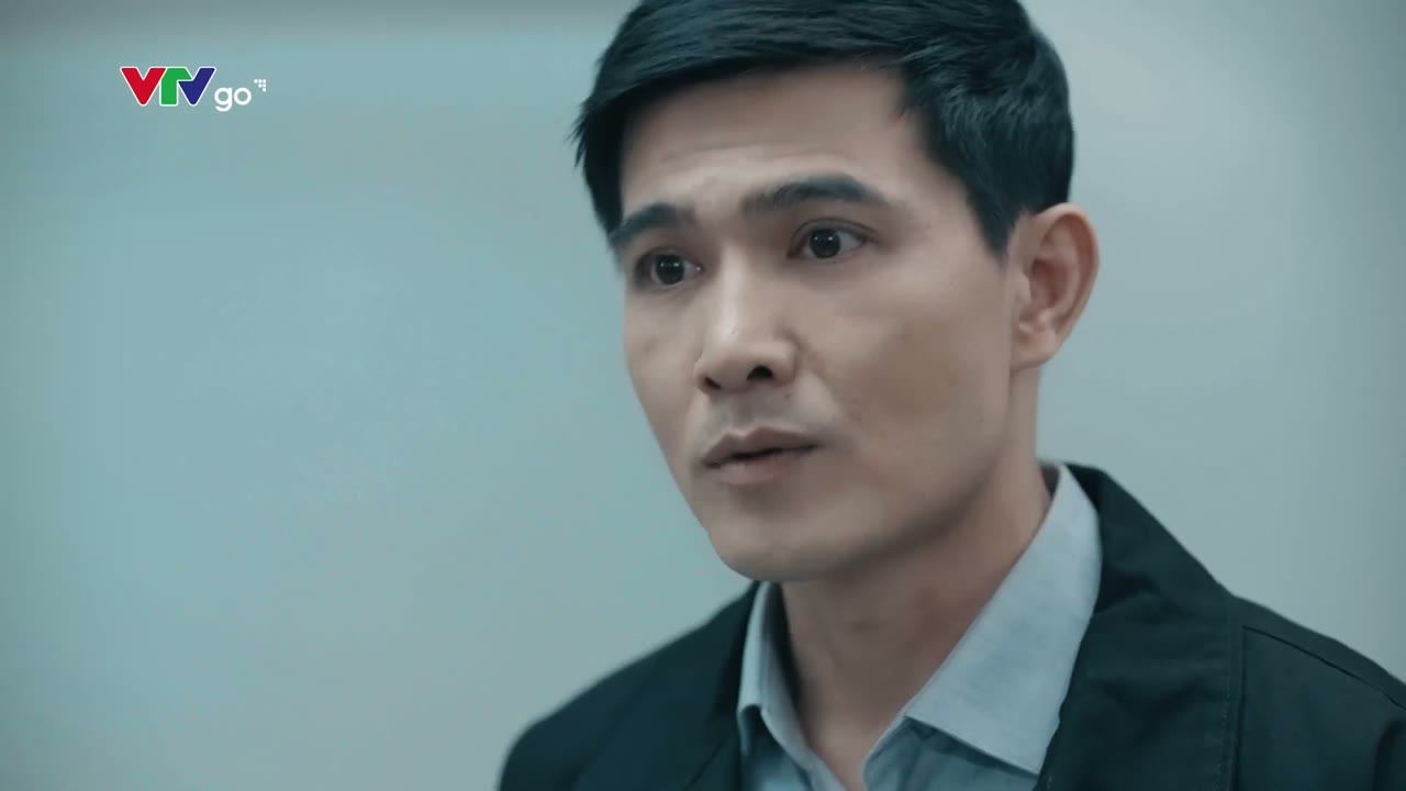 Dưới Ô Cửa Sáng Đèn - cảnh 2