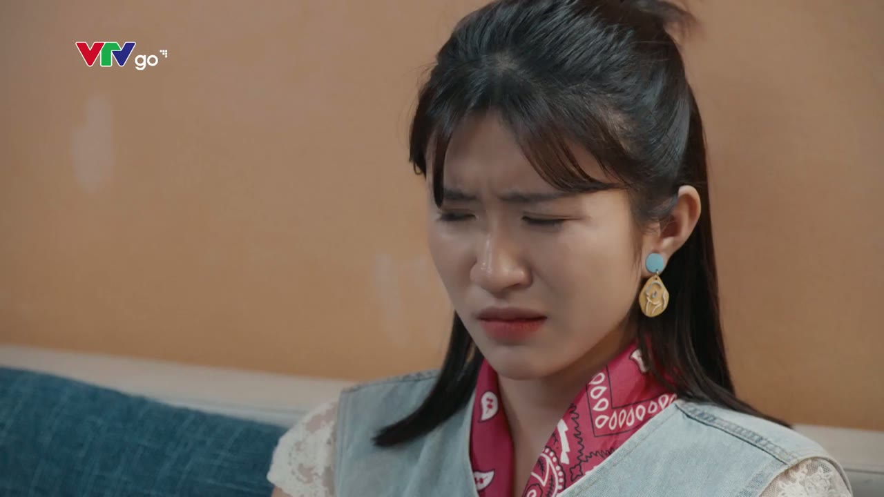 Dưới Ô Cửa Sáng Đèn - cảnh 3