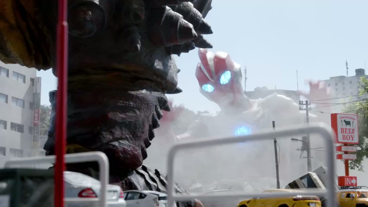 Ultraman Omega tập 1 cảnh 3