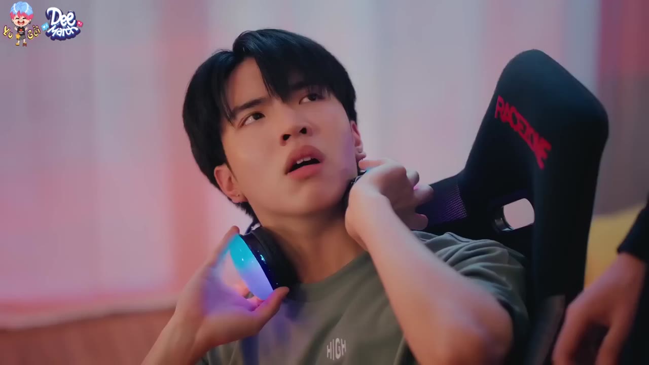 Head 2 Head tập 3 cảnh 2