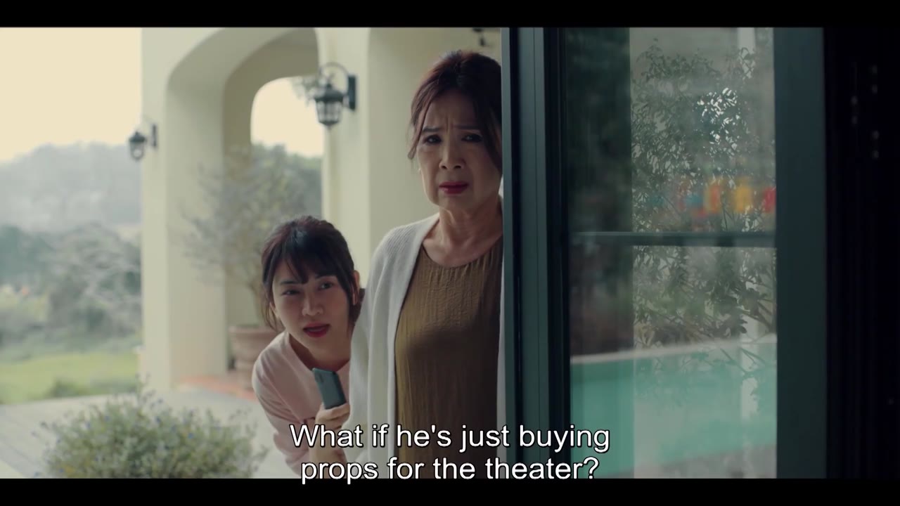 Nhà Mình Lạ Lắm tập 8