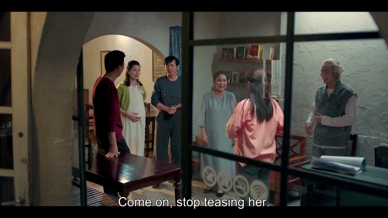 Nhà Mình Lạ Lắm tập 12