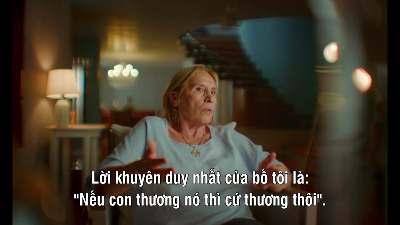 Angi: Cuộc sống giả, tội ác thật - cảnh 2