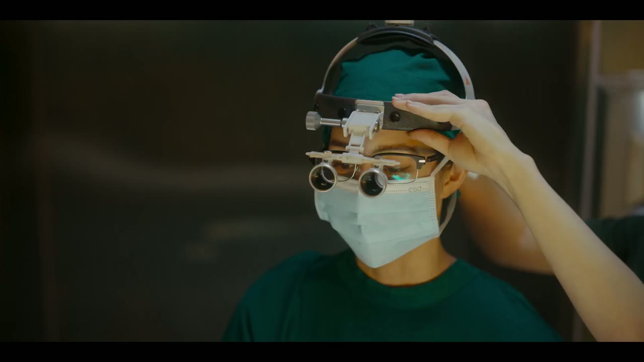 Bác Sĩ Tha Hương tập 1 cảnh 3
