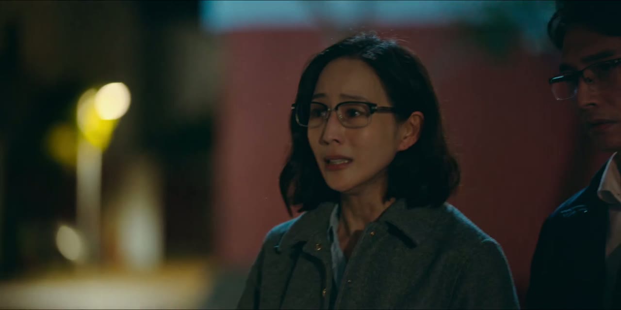 Bác Sĩ Tha Hương tập 7 cảnh 2