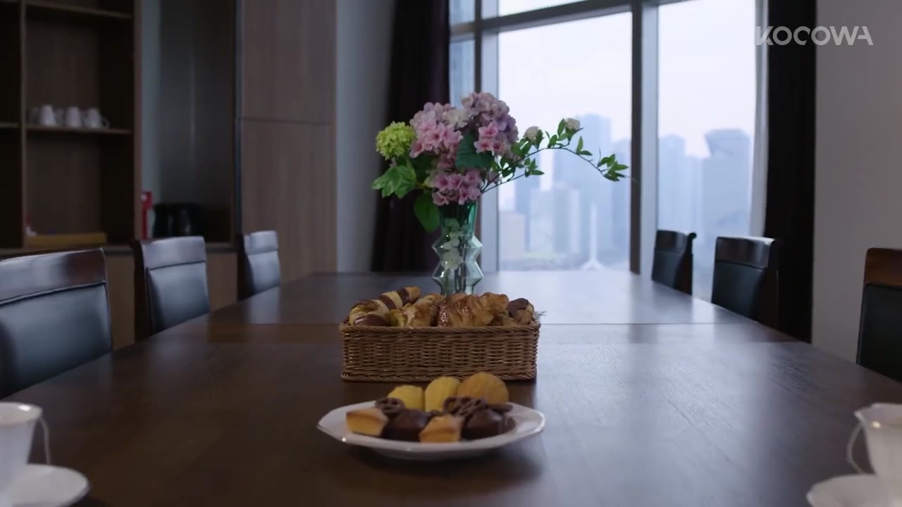 Người Phụ Nữ Nuốt Chửng Mặt Trời tập 8 cảnh 2