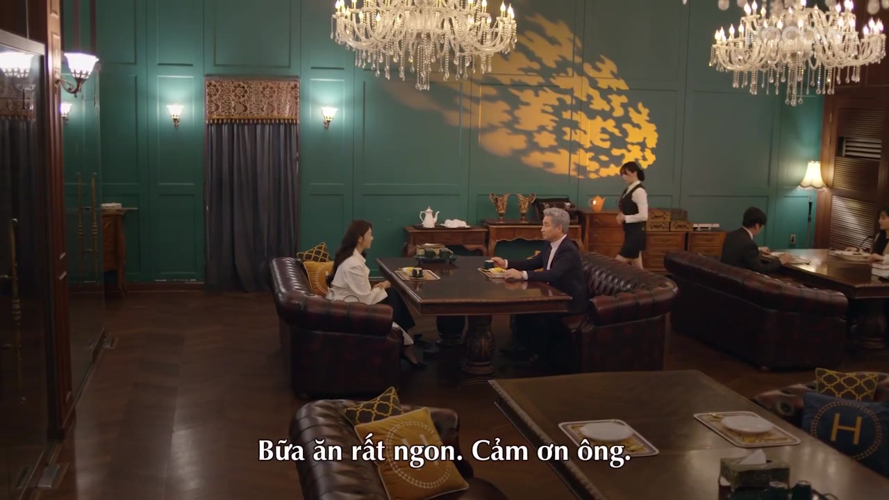 Người Phụ Nữ Nuốt Chửng Mặt Trời tập 19 cảnh 3