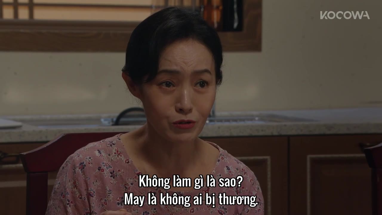 Người Phụ Nữ Nuốt Chửng Mặt Trời tập 66 cảnh 2