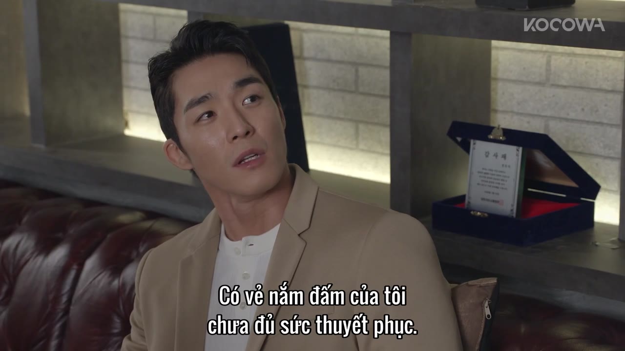Người Phụ Nữ Nuốt Chửng Mặt Trời tập 109 cảnh 2